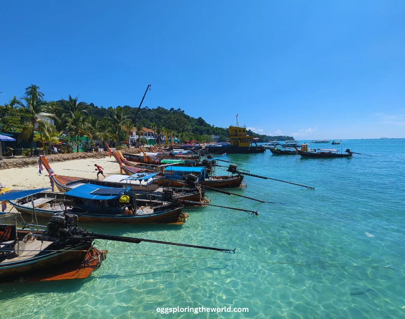 phi Phi — imagen 1