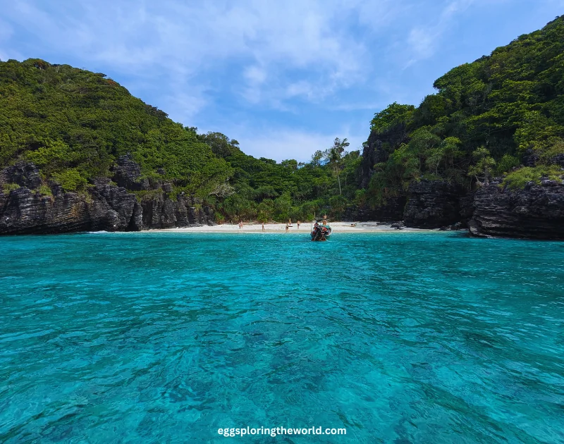 phi Phi — imagen 3